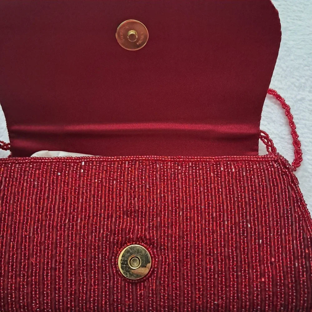 NWT‎ Hello Kitty Handbag Red Beaded Floral Embroidered Rare Limited Edition